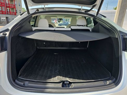 Used 2023 Tesla Model Y AWD image 10