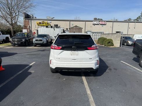 Used 2023 Ford Edge SE w/ Black Appearance Package image 7