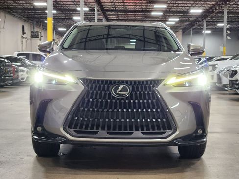 Used 2022 Lexus NX 250 FWD w/ Premium Package image 3