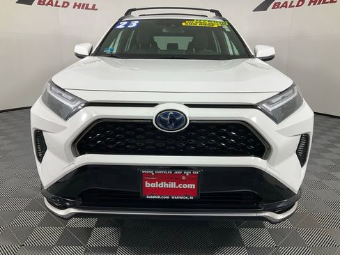 Used 2023 Toyota RAV4 SE image 2