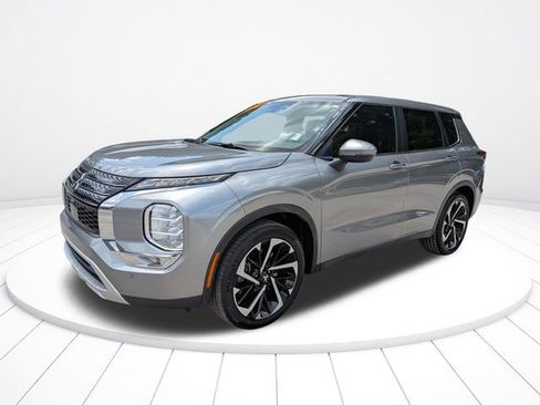 Used 2022 Mitsubishi Outlander SE FWD image 8