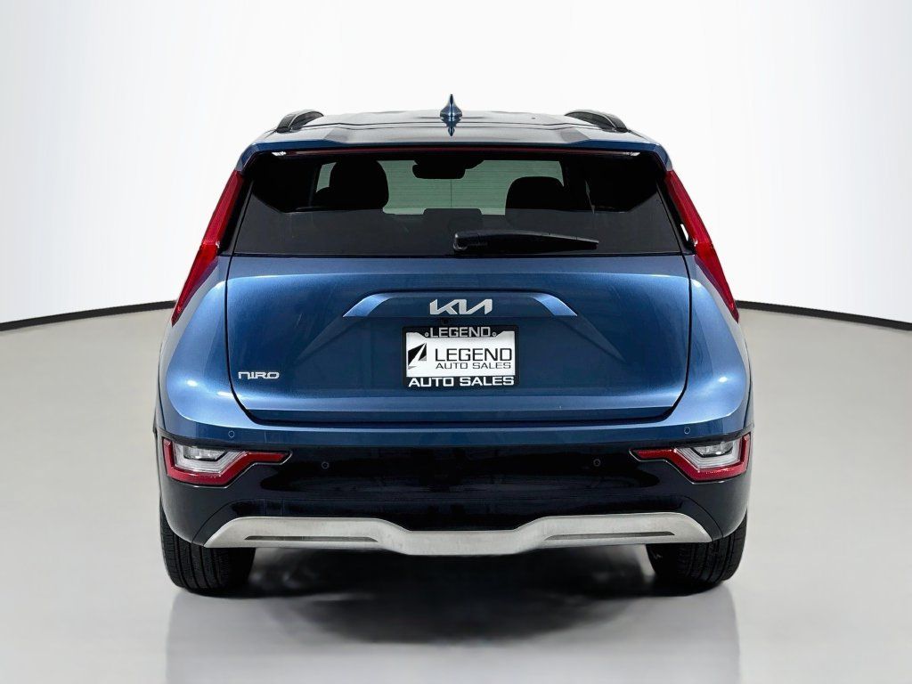 Used 2023 Kia Niro Wave w/ Wave Preserve Package FWD image 7