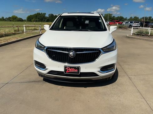 Used 2021 Buick Enclave Premium w/ Sun and Sites Package image 4