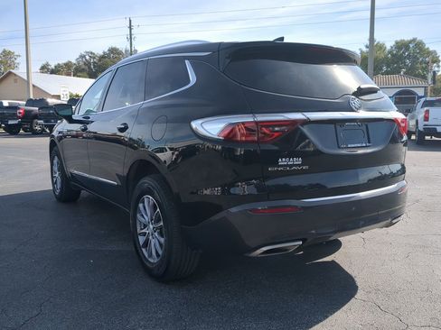 Used 2022 Buick Enclave Essence image 6