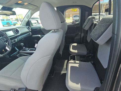 Used 2019 Toyota Tacoma SR5 AWD/4WD image 27
