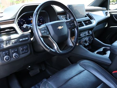 Used 2022 Chevrolet Tahoe High Country w/ Premium Package AWD/4WD image 3