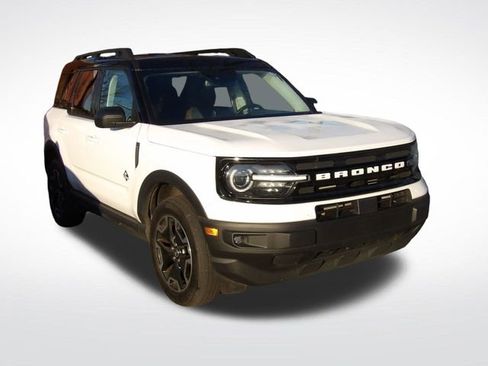 Certified 2023 Ford Bronco Sport Outer Banks w/ Tech Package image 10