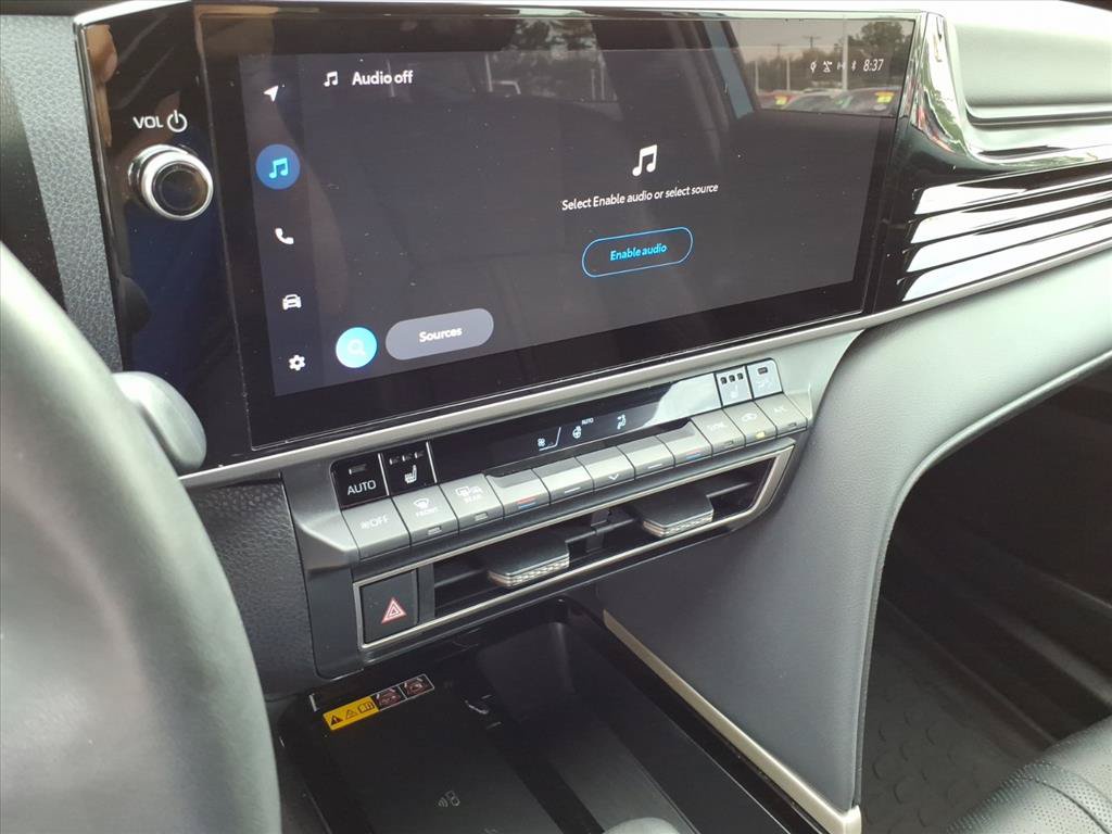 Used 2025 Toyota Camry XSE FWD image 33
