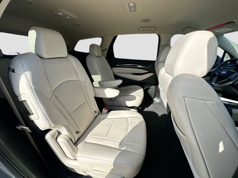 Used 2024 Buick Enclave Essence image 26