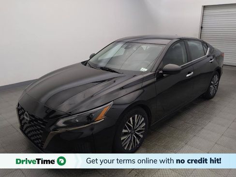 Used 2024 Nissan Altima 2.5 SV FWD image 1
