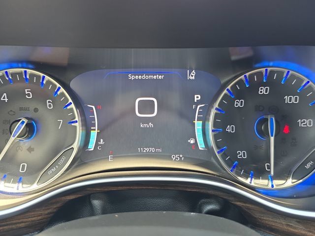 Used 2022 Chrysler Pacifica Pinnacle FWD image 23