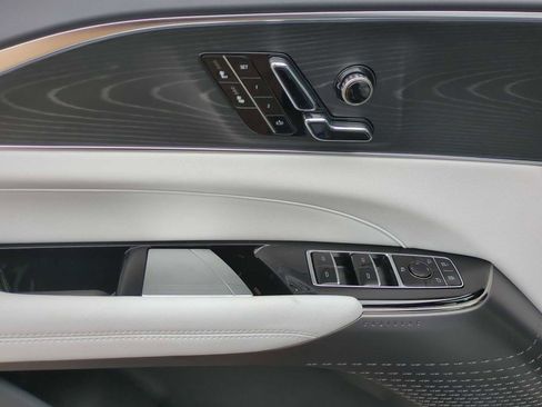 New 2025 Cadillac Lyriq Sport image 11