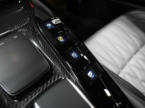 Used 2020 Mercedes-Benz AMG GT R image 32