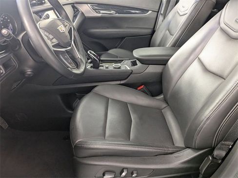 Used 2025 Cadillac XT5 Premium Luxury image 14