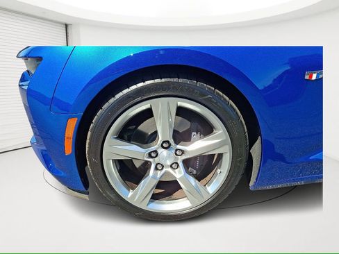 Used 2018 Chevrolet Camaro SS image 8