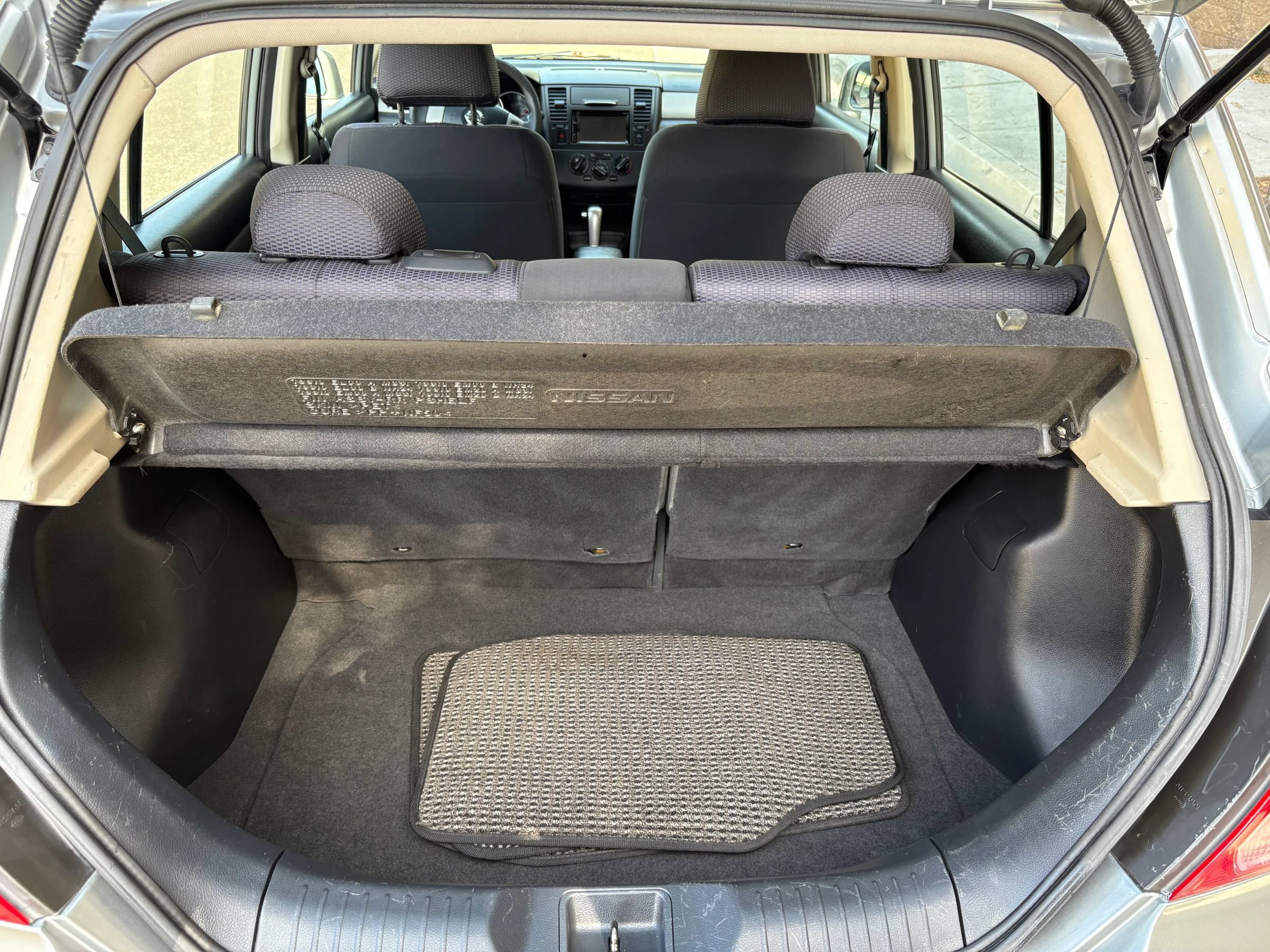 Used 2007 Nissan Versa Hatchback FWD image 15