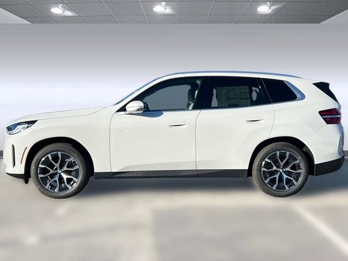 Used 2026 BMW X3 xDrive30 w/ Premium Package image 2