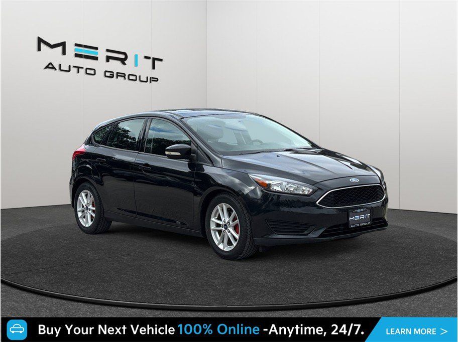 Used 2015 Ford Focus SE FWD image 1