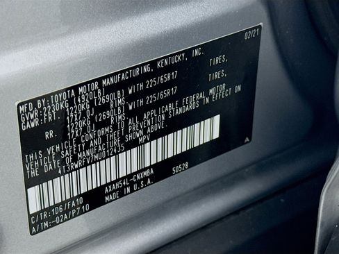 Used 2021 Toyota RAV4 XLE w/ Convenience Package image 30