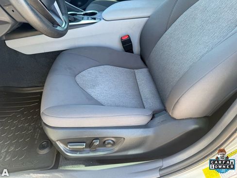 Used 2023 Toyota Camry LE image 13