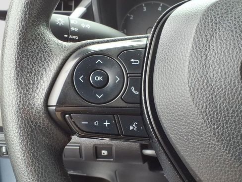 Used 2025 Toyota Corolla LE FWD image 22