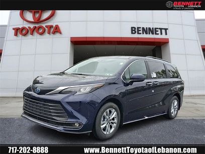 New 2025 Toyota Sienna XLE