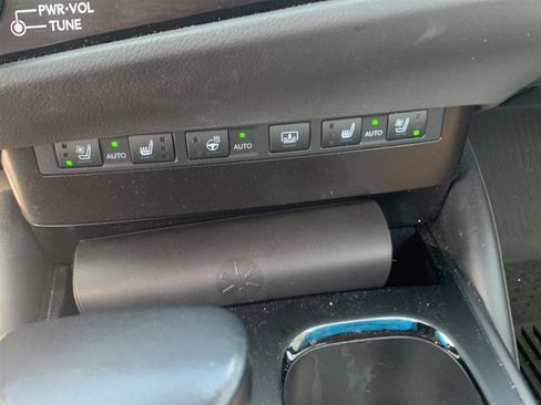 Used 2024 Lexus ES 350 w/ Premium Package image 16