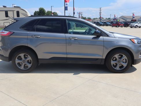 Used 2023 Ford Edge SEL w/ Sport Appearance Package AWD/4WD image 5