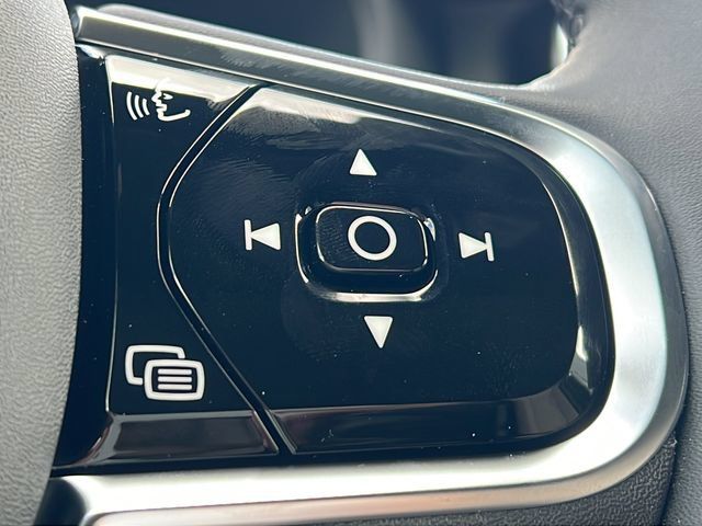 New 2026 Volvo XC60 T8 Plus w/ Protection Package Premier AWD/4WD image 21