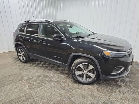 Used 2019 Jeep Cherokee Limited image 1