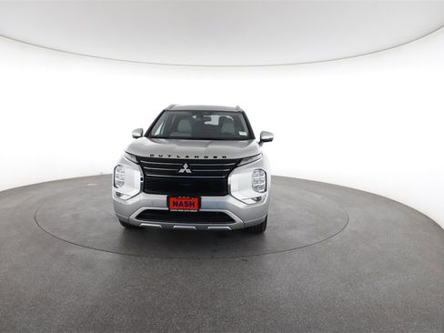 Used 2023 Mitsubishi Outlander SEL image 4