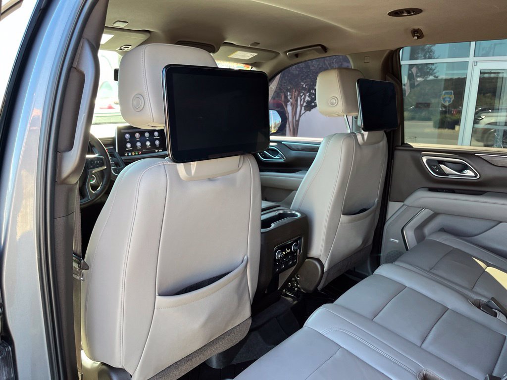 Used 2021 Chevrolet Tahoe Z71 w/ Z71 Off-Road Package AWD/4WD image 15