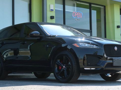 Used 2019 Jaguar F-PACE S AWD/4WD image 6