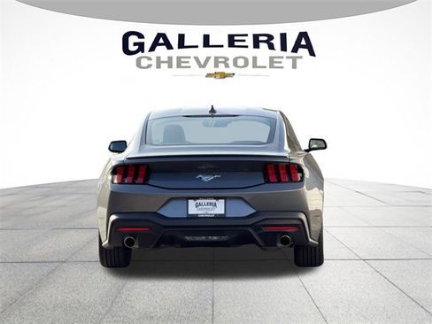 Used 2024 Ford Mustang Premium image 6