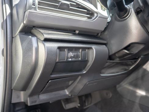 Used 2024 Subaru Crosstrek 2.0i Premium image 27