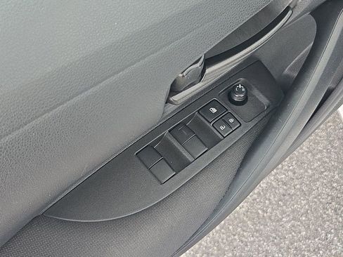Used 2025 Toyota Corolla LE FWD image 26