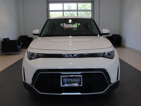 Used 2025 Kia Soul LX FWD image 14