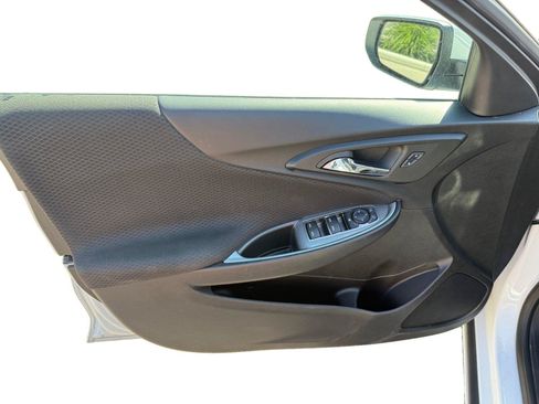Used 2024 Chevrolet Malibu LT FWD image 9