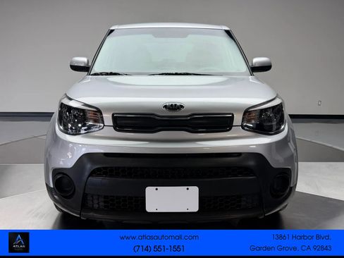 Used 2018 Kia Soul FWD image 3
