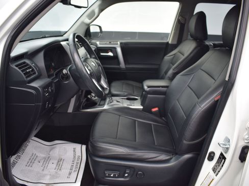 Used 2021 Toyota 4Runner SR5 AWD/4WD image 15