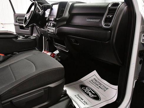 Used 2024 RAM 3500 Big Horn image 31