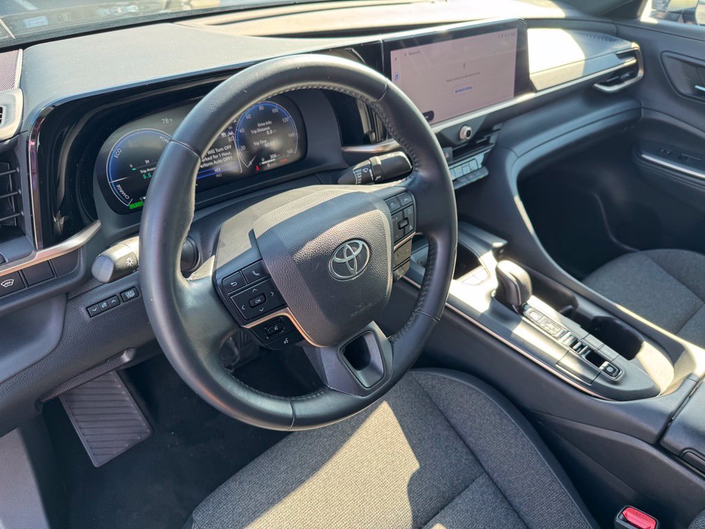 Used 2023 Toyota Crown AWD/4WD image 16