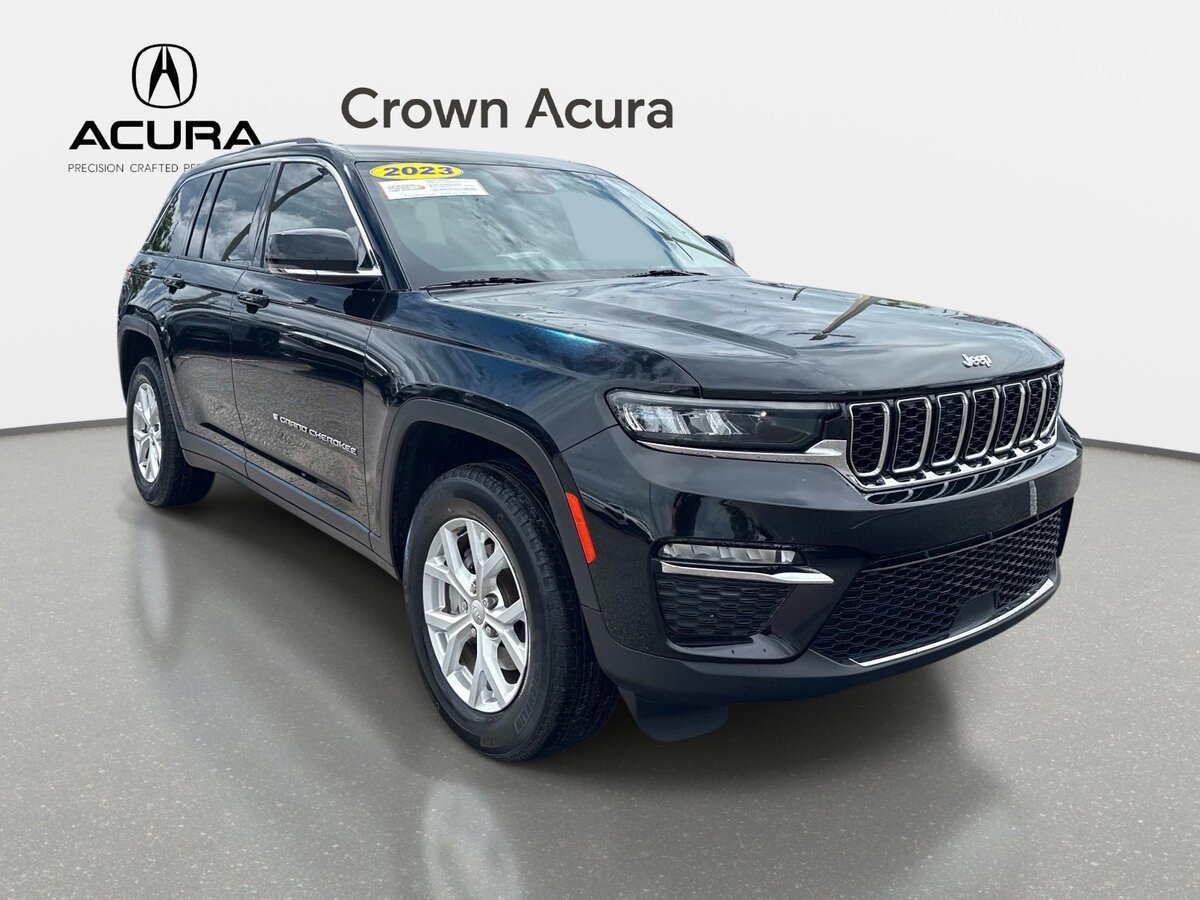 Used 2023 Jeep Grand Cherokee Limited AWD/4WD image 6