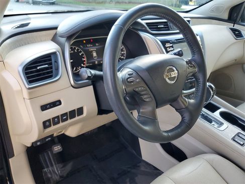 Used 2019 Nissan Murano SL image 18