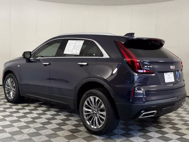 Used 2024 Cadillac XT4 Premium Luxury w/ Technology Package FWD image 6