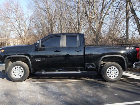 Used 2024 Chevrolet Silverado 2500 LT w/ Convenience Package image 4