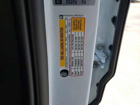 New 2026 GMC Yukon AT4 w/ AT4 Premium Package image 31