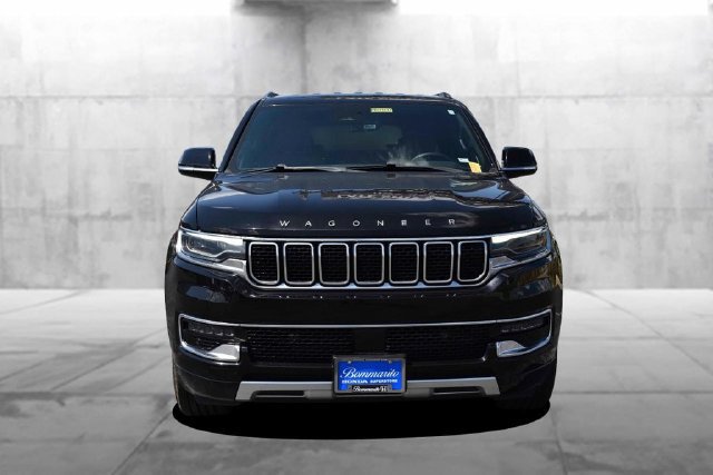 Used 2023 Jeep Wagoneer L Series II AWD/4WD image 4