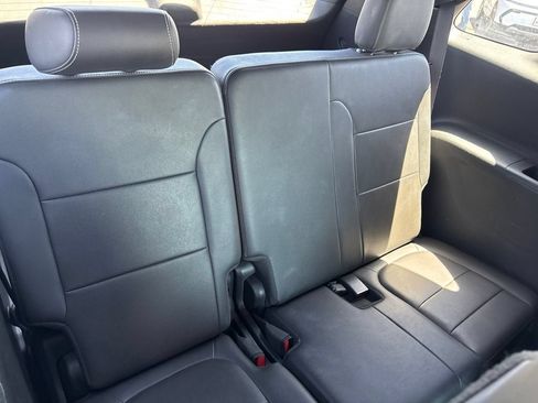 Used 2023 Chevrolet Traverse Premier AWD/4WD image 11