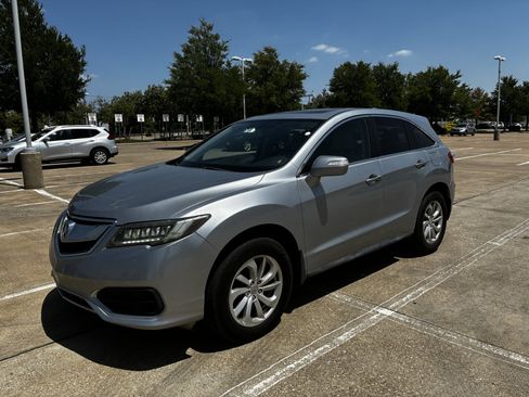 Used 2017 Acura RDX FWD w/ Technology Package image 5